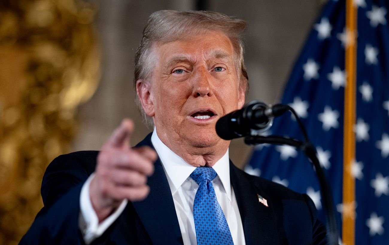 
        У Трампа підготують доповідь про ризики, пов'язані зі штучним інтелектом, - WSJ    